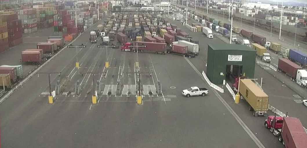 オークランド港の業務再開-3